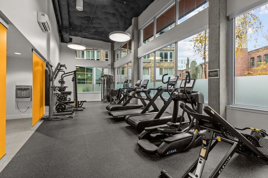 More Photos Of 1280 Harrison St, Seattle Apartments For Lease