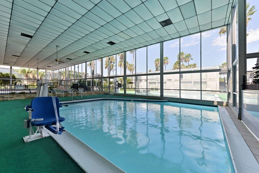 More Photos Of 910 Corn Products Rd, Corpus Christi Hotel For Sale