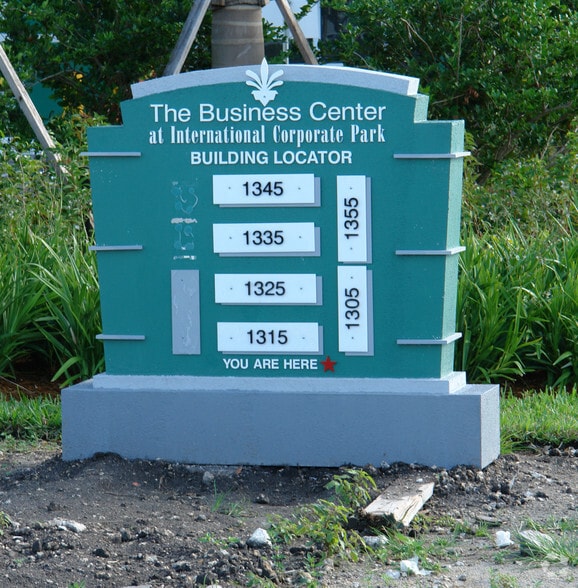 More Photos Of 1325 NW 98th Ct, Doral Warehouse For Sale