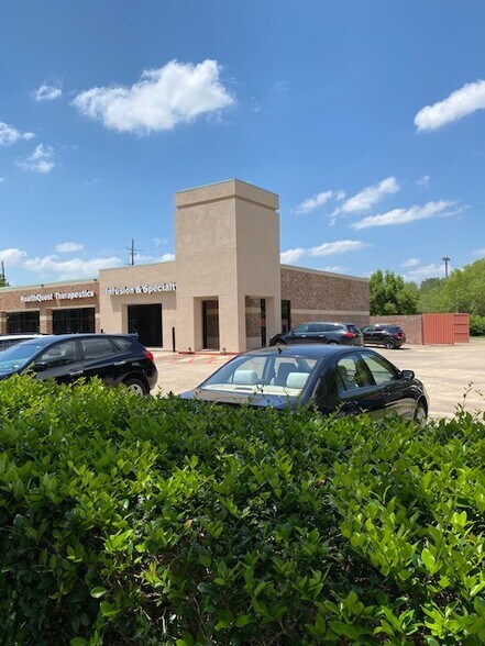 More Photos Of 2600 Cordes Dr, Sugar Land Storefront Retail Office For Sale
