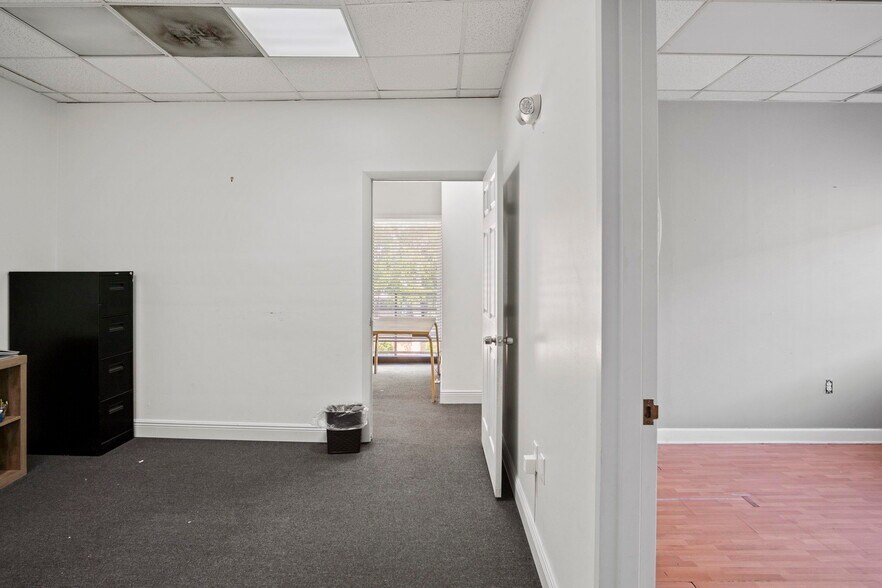 More Photos Of 10471 N Kendall Dr, Miami Storefront Retail Office For Lease