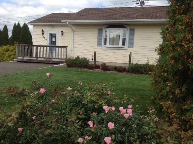 More Photos Of 239 E Main St, Clinton Office For Sale
