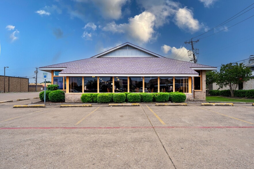 More Photos Of 3324 Lakeview Pky, Rowlett Restaurant For Sale