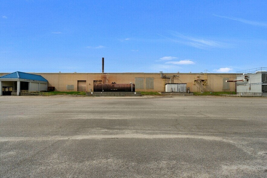 More Photos Of 1444 Lancaster Hwy, Chester Manufacturing For Sale