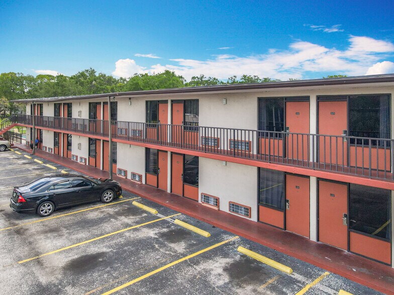 More Photos Of 4121 W Vine St, Kissimmee Hospitality For Sale