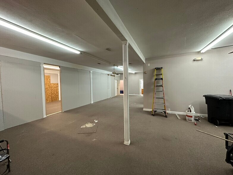 More Photos Of 13570 US Highway 287, Bellevue Auto Repair For Sale