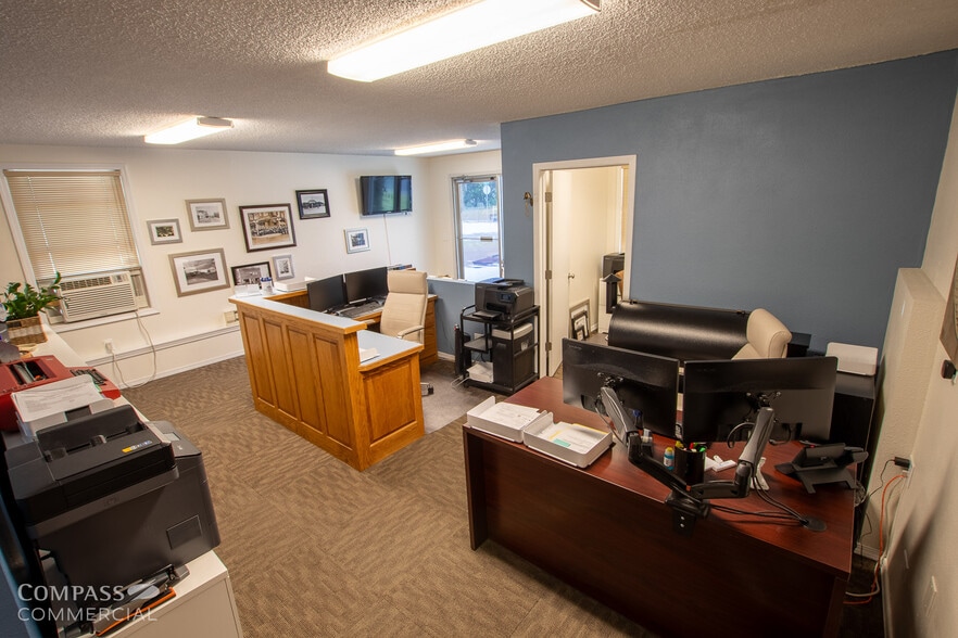 More Photos Of 1208 NE 4th St, Bend Office For Sale