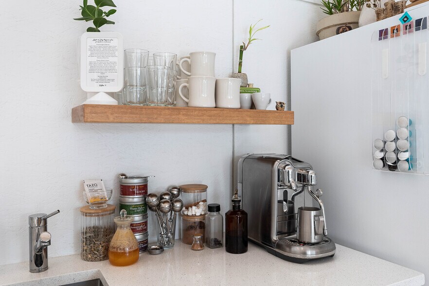 More Photos Of 7103 Lake View Rdg, Lake Ann Hospitality For Sale