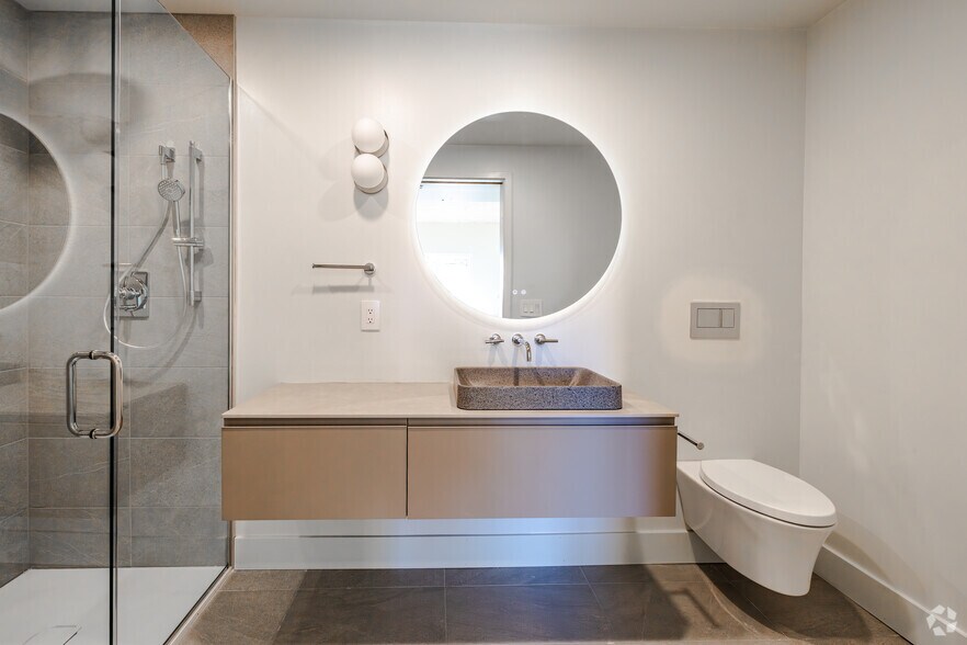 More Photos Of 517 W Main St, Madison Apartments For Lease