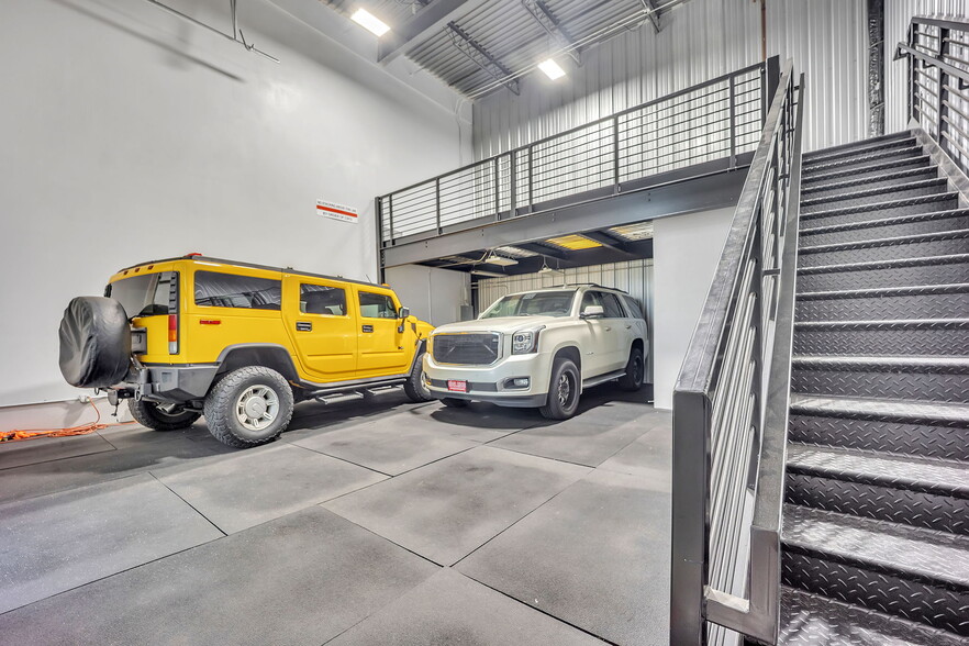 More Photos Of 1925 Deer Creek Rd, Monument Showroom For Sale