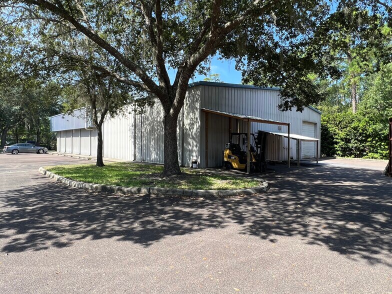 More Photos Of 1908-1910 NW 67th Pl, Gainesville Light Manufacturing For Sale