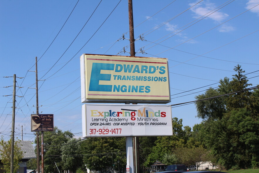 More Photos Of 7440-7450 Michigan Rd, Indianapolis Showroom For Lease