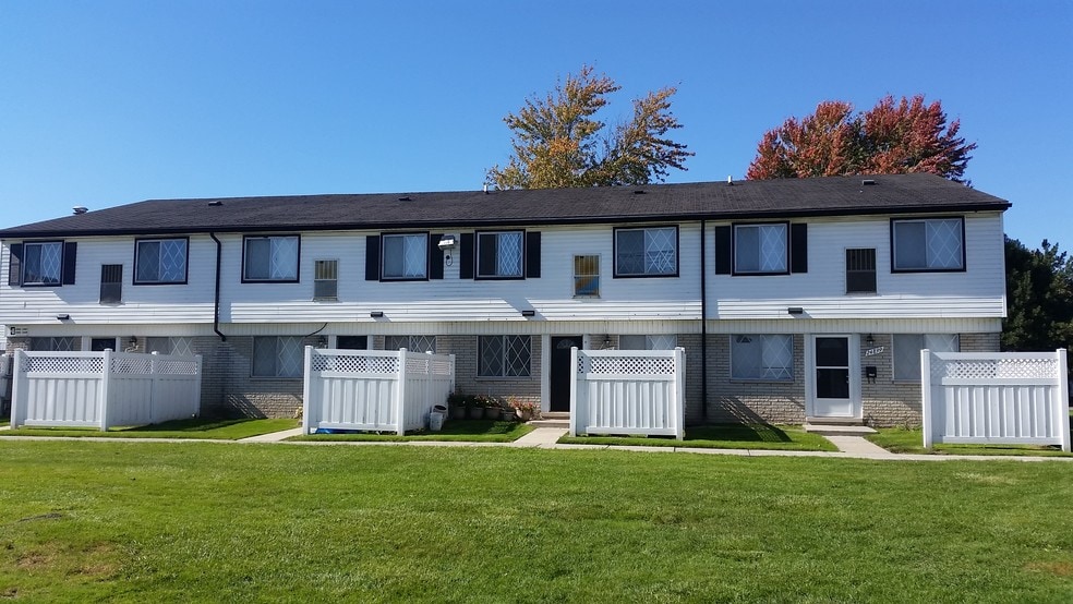 More Photos Of 24949 Mayfair Dr, Flat Rock Apartments For Sale