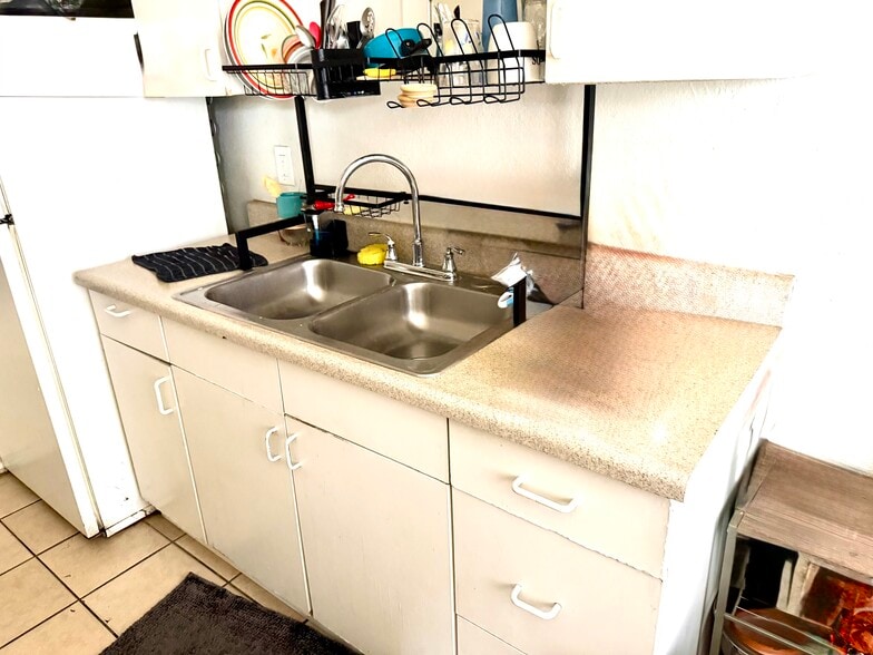 More Photos Of 1967 Linn Ln, Las Vegas Multifamily For Sale