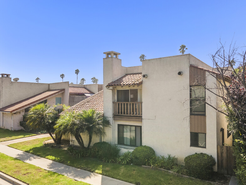 Primary Photo Of 2621 Harbor Blvd, Ventura Apartments For Sale