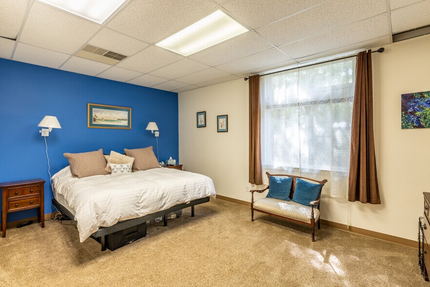 More Photos Of 1410 Incarnation Dr, Charlottesville Medical For Sale
