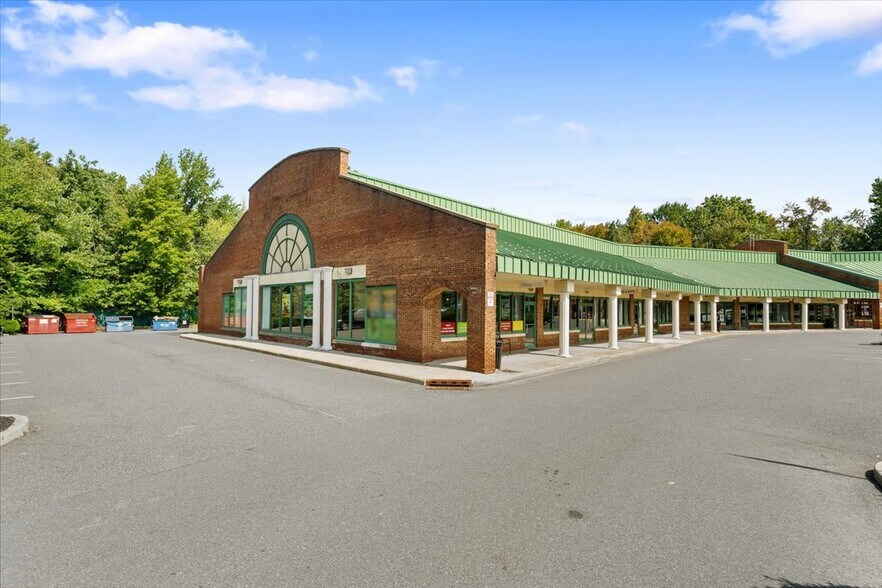 More Photos Of 100 US Highway 9, Manalapan Township Restaurant For Sale
