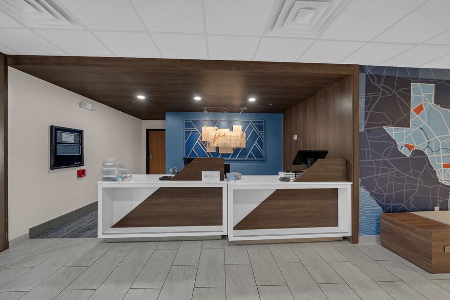 More Photos Of 4609 Citylake Blvd W, Fort Worth Hotel For Sale