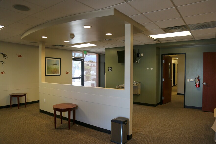 More Photos Of 5800-5810 Lomas Blvd NE, Albuquerque Medical For Lease