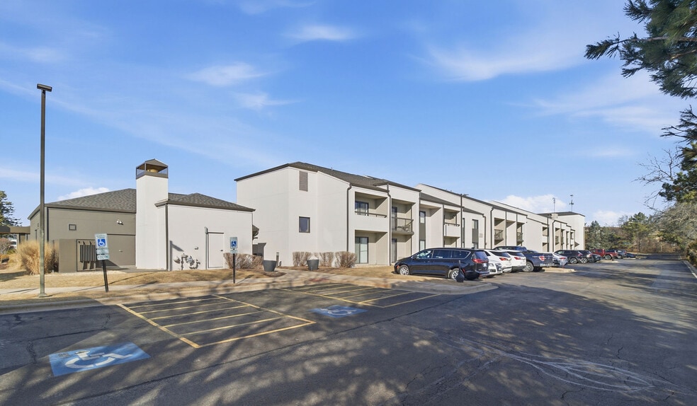 More Photos Of 7676 East State St, Rockford Hotel For Sale