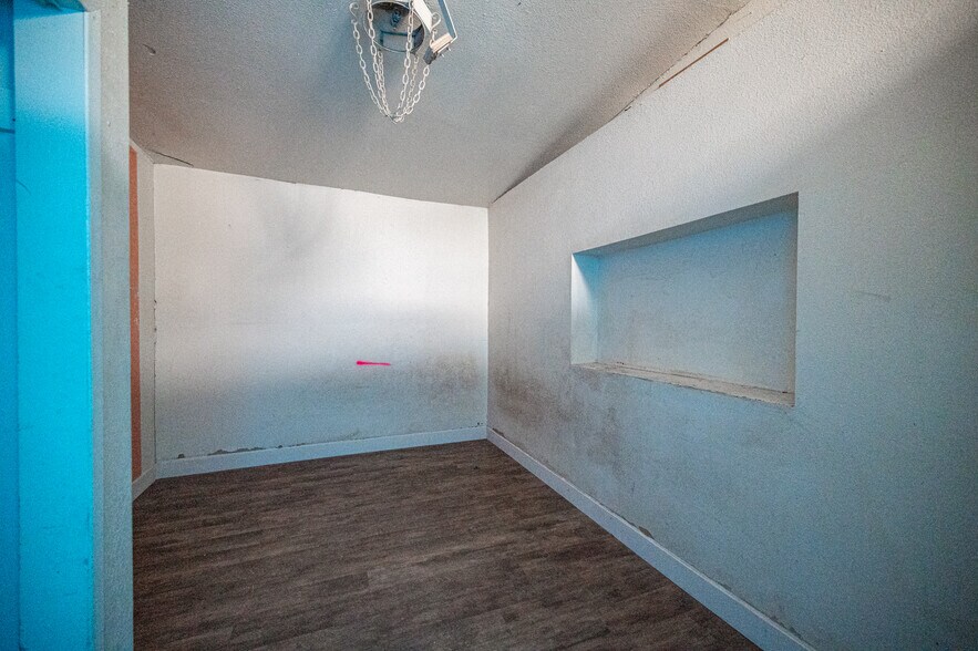 More Photos Of 5900 Cassedy Ln, Las Vegas Apartments For Sale