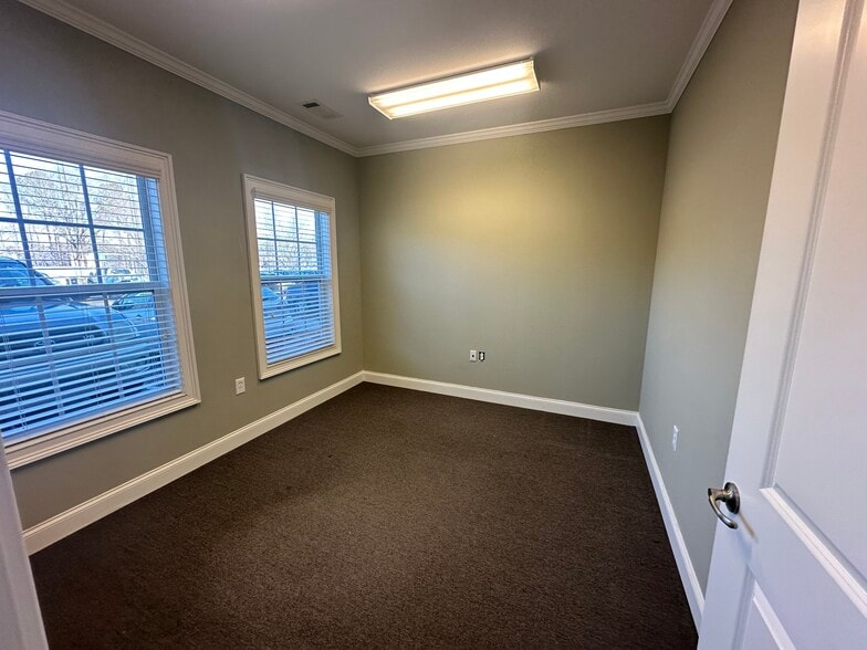 More Photos Of 110 Samaritan Dr, Cumming Medical For Lease