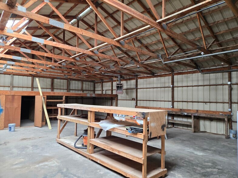More Photos Of 1523 Avenue C, Katy Flex For Lease
