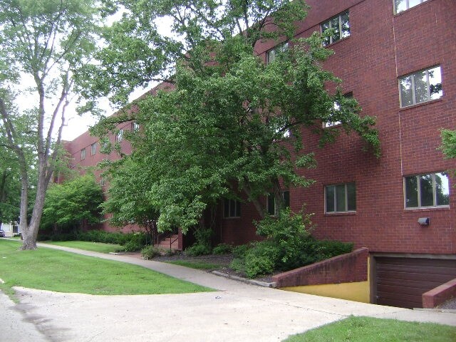 More Photos Of 509-511 W Capitol Ave, Springfield Office For Sale