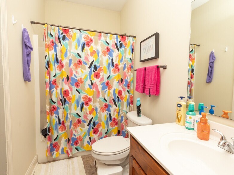 More Photos Of 360-372 Acadia Loop, Oxford Apartments For Sale