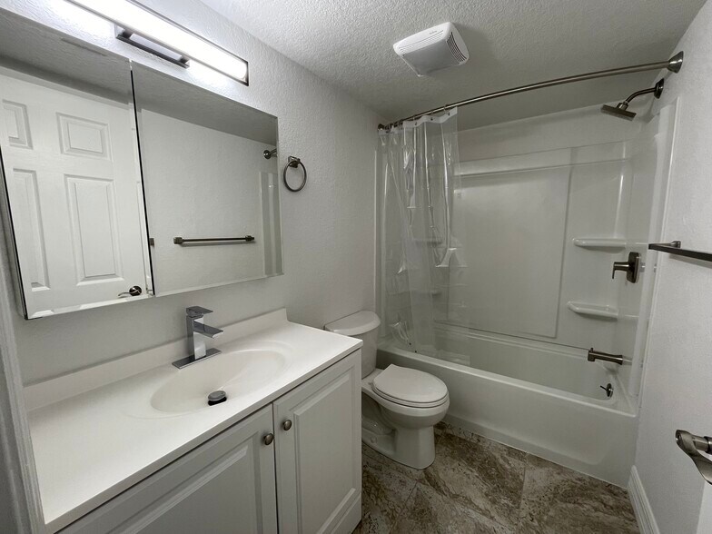More Photos Of 300 Mercury Ave SE, Palm Bay Apartments For Sale