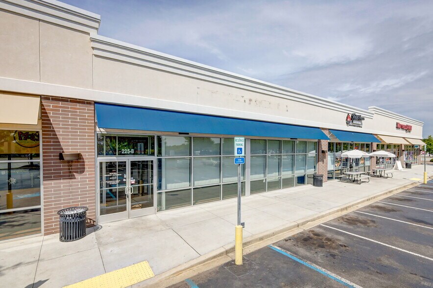 More Photos Of 225 Rolling Hills Cir, Easley Storefront Retail Office For Lease