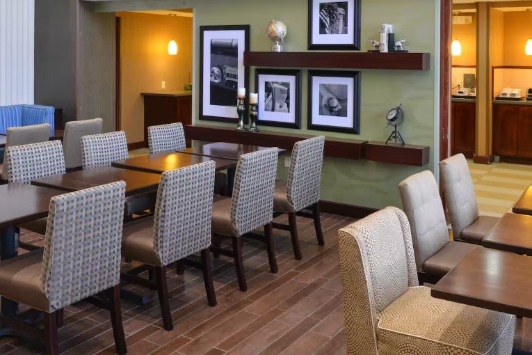 More Photos Of 5723 Heritage Crossing Dr, Glen Carbon Hotel For Sale