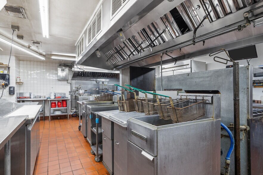 More Photos Of 2383 Hwy 58, Swansboro Restaurant For Sale