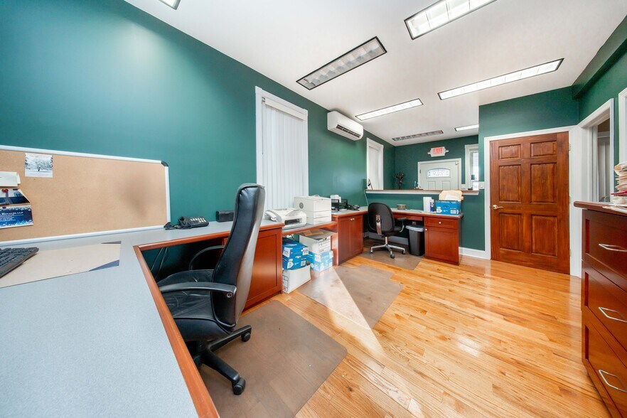 More Photos Of 2334 Sound St, Astoria Medical For Lease