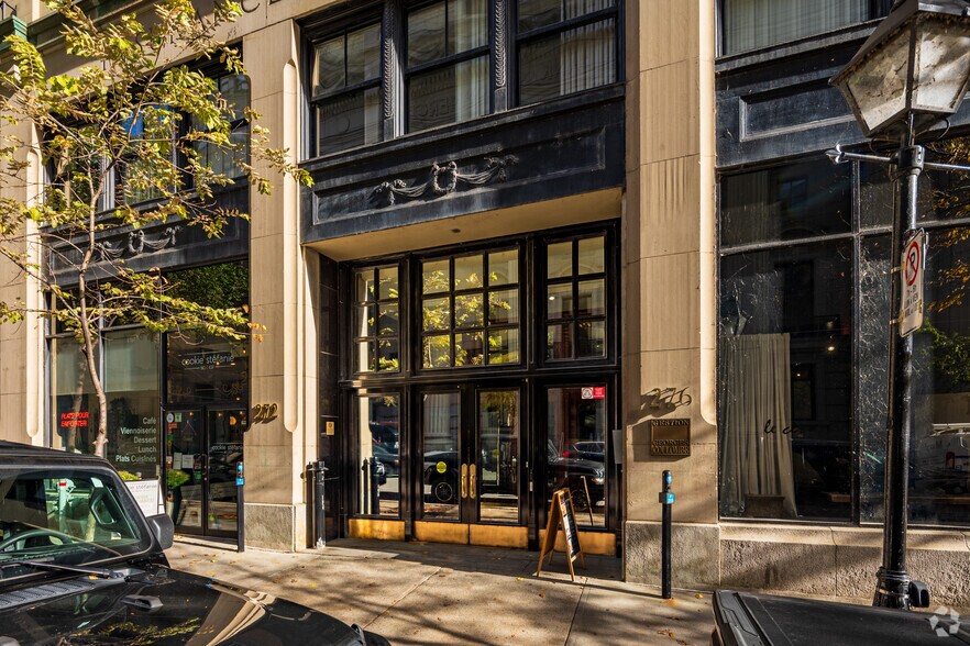More Photos Of 276-288 Rue Saint-Jacques, Montréal Office For Lease