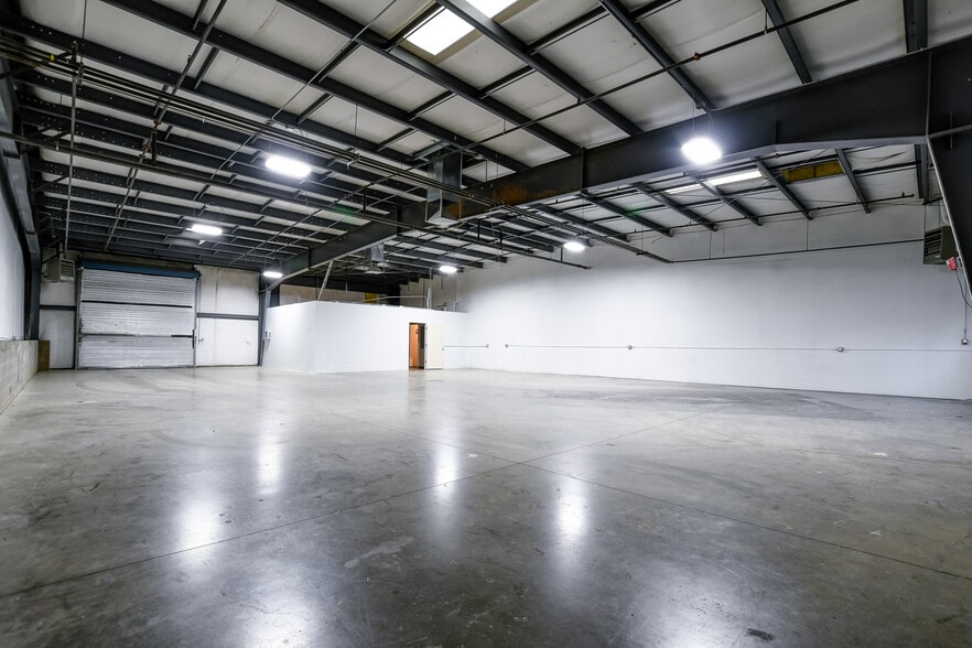More Photos Of 9551 E Lorna Ln, Prescott Valley Warehouse For Lease