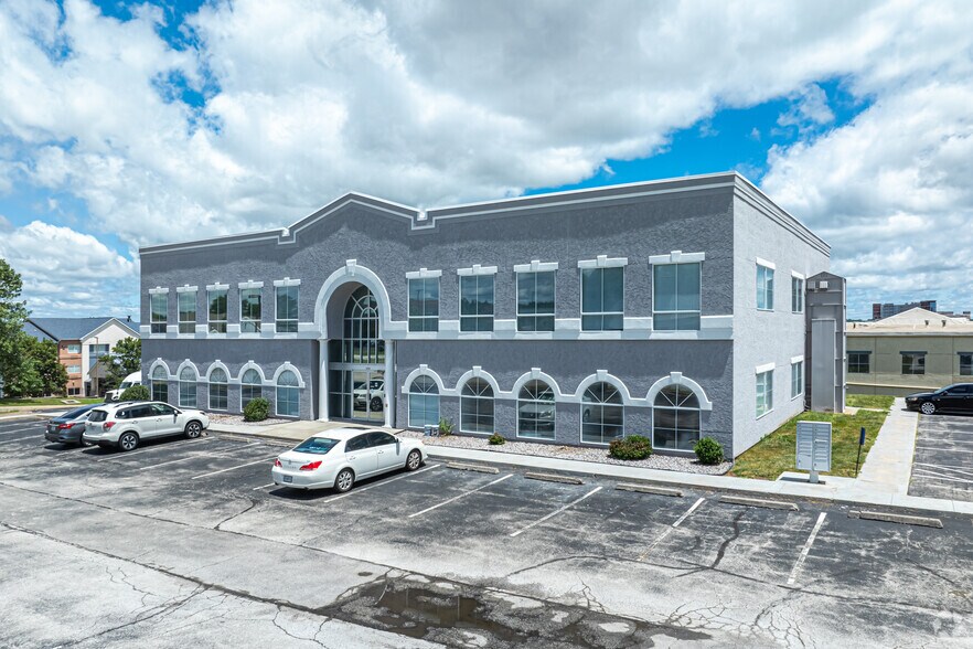 More Photos Of 3737 S Elizabeth St, Independence Office For Lease