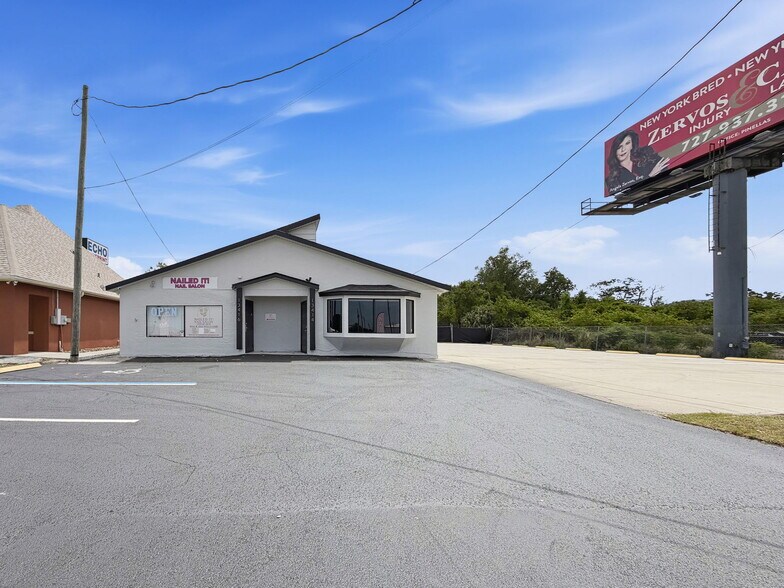 More Photos Of 13414 US Highway 19, Hudson Showroom For Lease