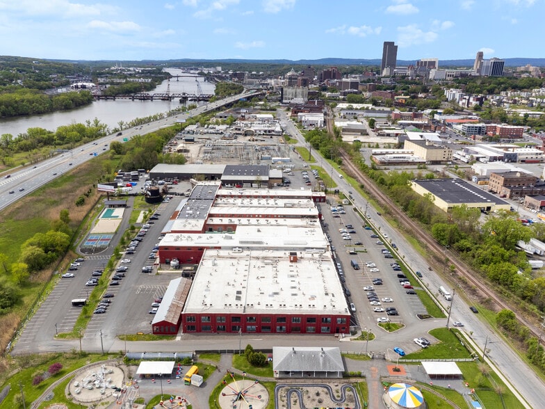 More Photos Of 21 Erie Blvd, Albany Apartments For Lease