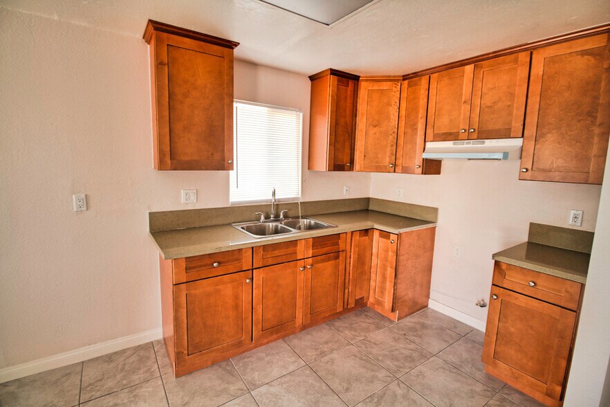 More Photos Of 13649 Foxley Dr, Whittier Apartments For Sale