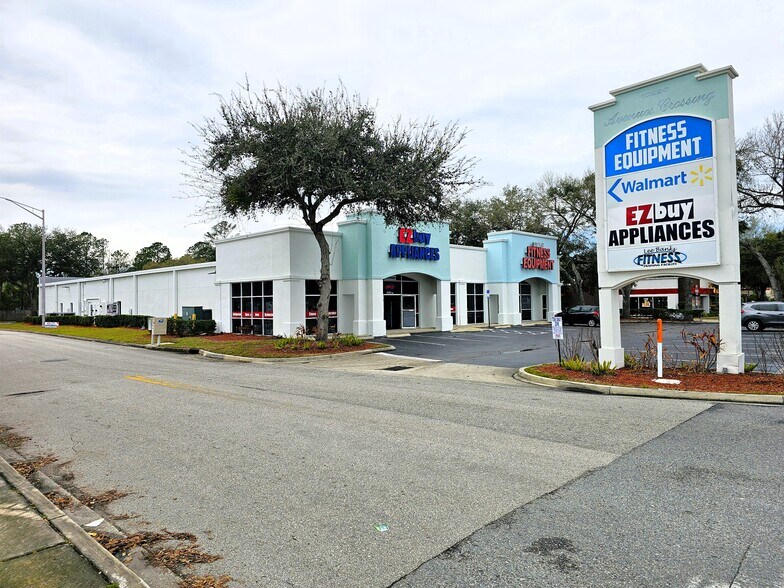 More Photos Of 10290 Philips Hwy, Jacksonville Freestanding For Lease