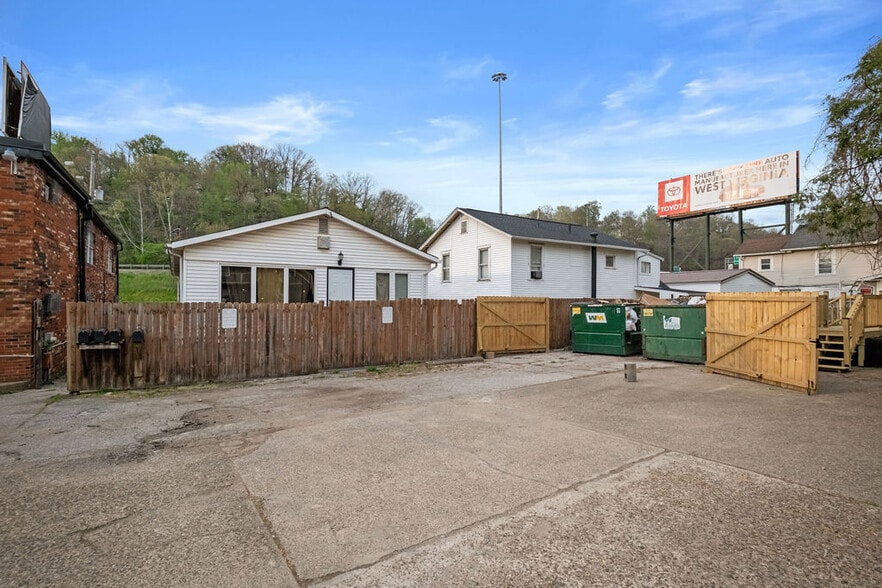 More Photos Of 1607 Bigley Ave, Charleston Apartments For Sale