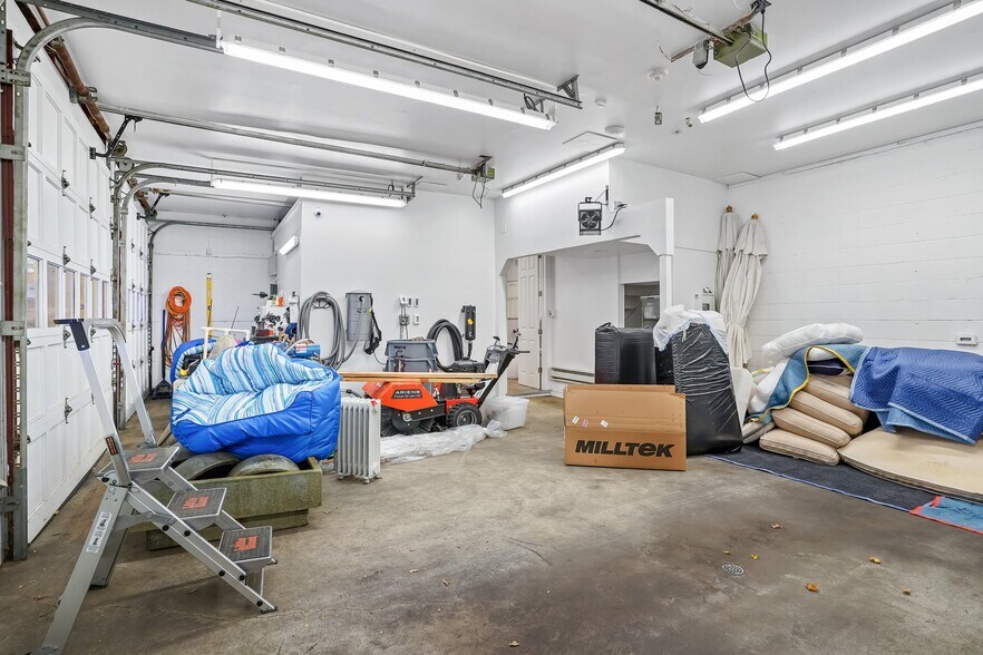 More Photos Of 215 River Road Ext, Cos Cob Office For Lease