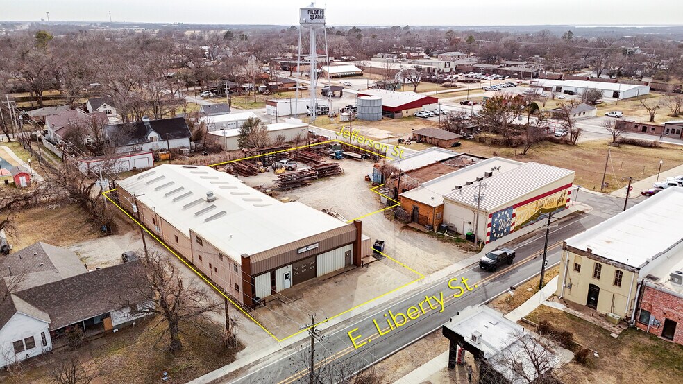 Primary Photo Of 111 E Liberty St, Pilot Point General Retail For Sale