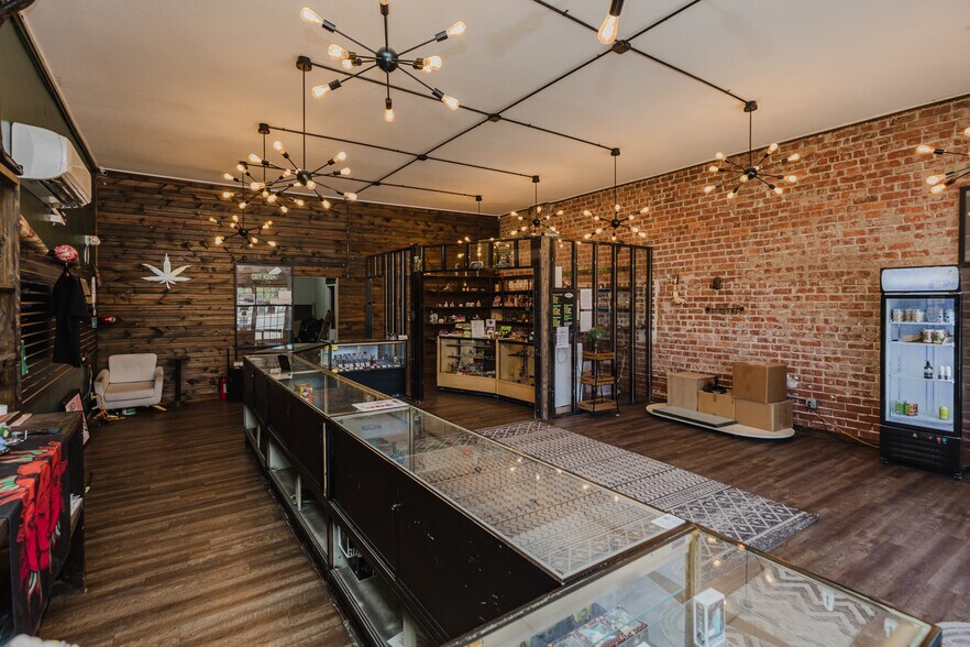 More Photos Of 1115 W Douglas Ave, Wichita Storefront For Sale