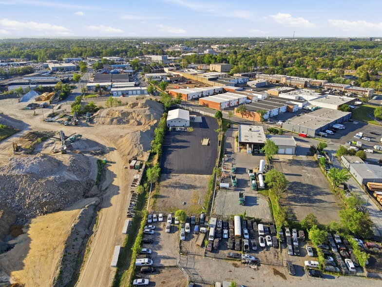 More Photos Of 4801 Stamp Rd, Marlow Heights Warehouse For Lease