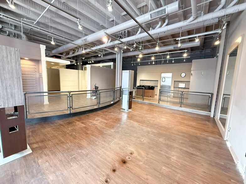 More Photos Of 275 S 4th St, Columbus Apartments For Sale