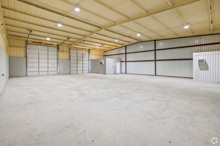 More Photos Of 5225 County Road 1205, Cleburne Unknown For Lease