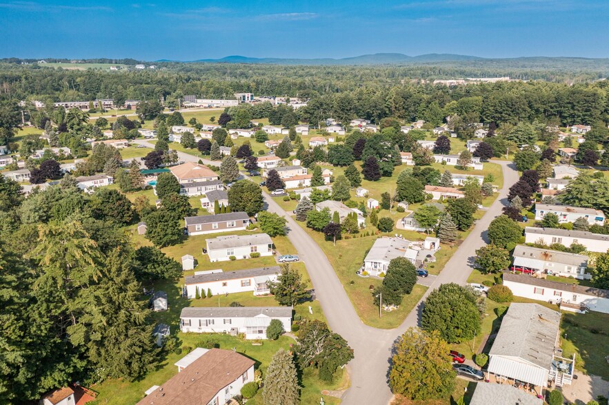 Primary Photo Of 11 Tamarack Lane -1, Rochester Manufactured Housing Mobile Home Park For Sale