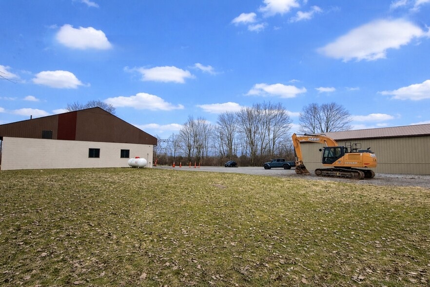 More Photos Of 4944 Ver Plank Rd, Clay Light Manufacturing For Sale